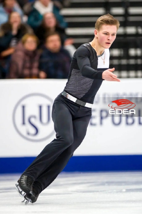 Ice Gallery Skates U.S.